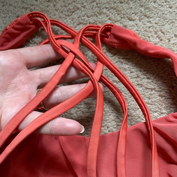 VS Strappy back Sports bra - Picture 4 of 7